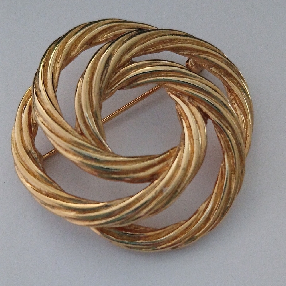 Vintage Monet Gold-Tone Twisted Rope Knot Brooch, Signed